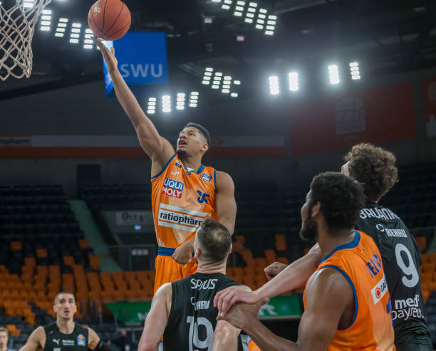 诉并直接强 诉并直接强